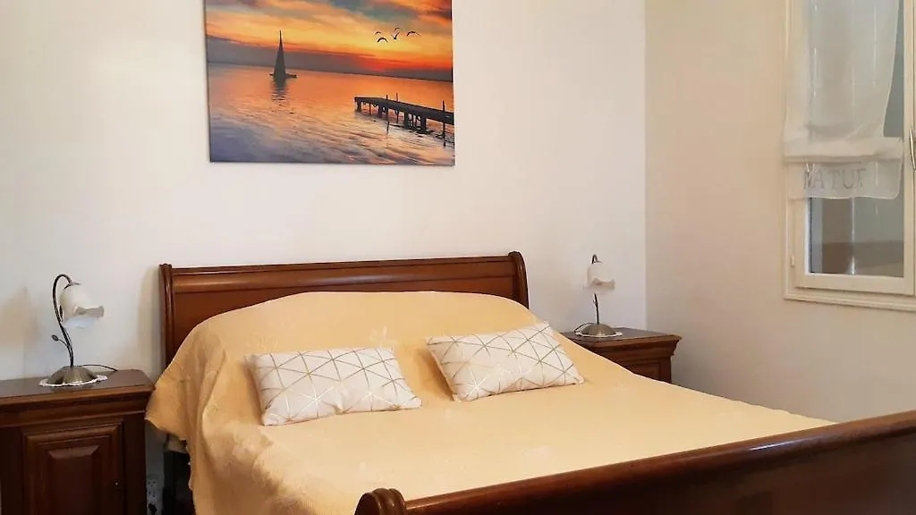 Villa For 9 People 15 Mins Walk From The Beaches And The Center Of Ste Maxime サント・マキシム