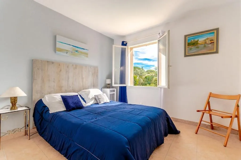 Villa For 9 People 15 Mins Walk From The Beaches And The Center Of Ste Maxime サント・マキシム フランス